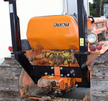 Fissaggio posteriore su FIAT 605 CM